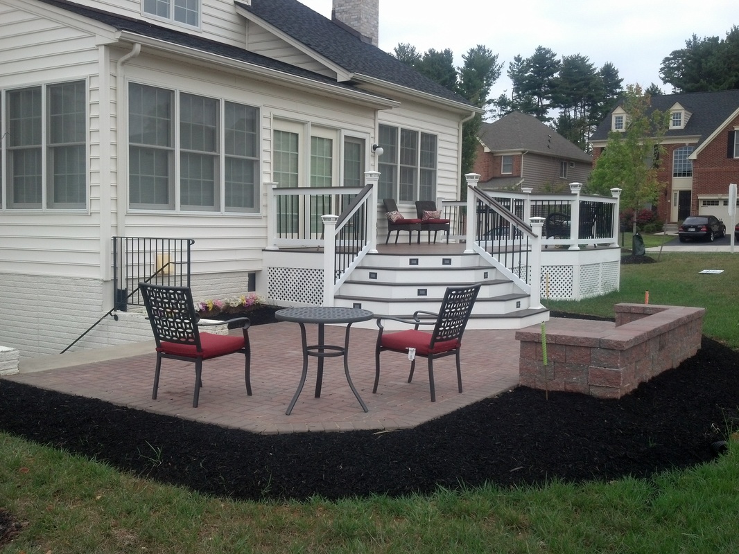Waldorf Maryland Maintenance Free Deck with Spider Web Steps leading to EP Henry Paver Patio.